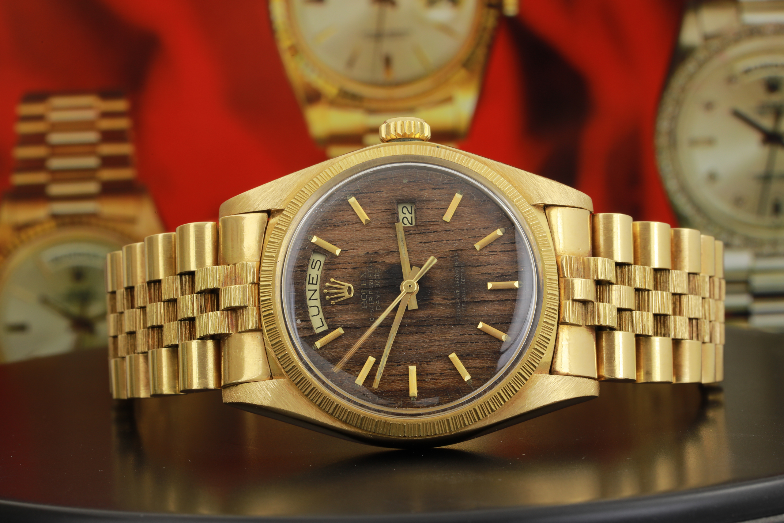 Buying, Selling, & Collecting: 奇妙で、美しい。ウッド