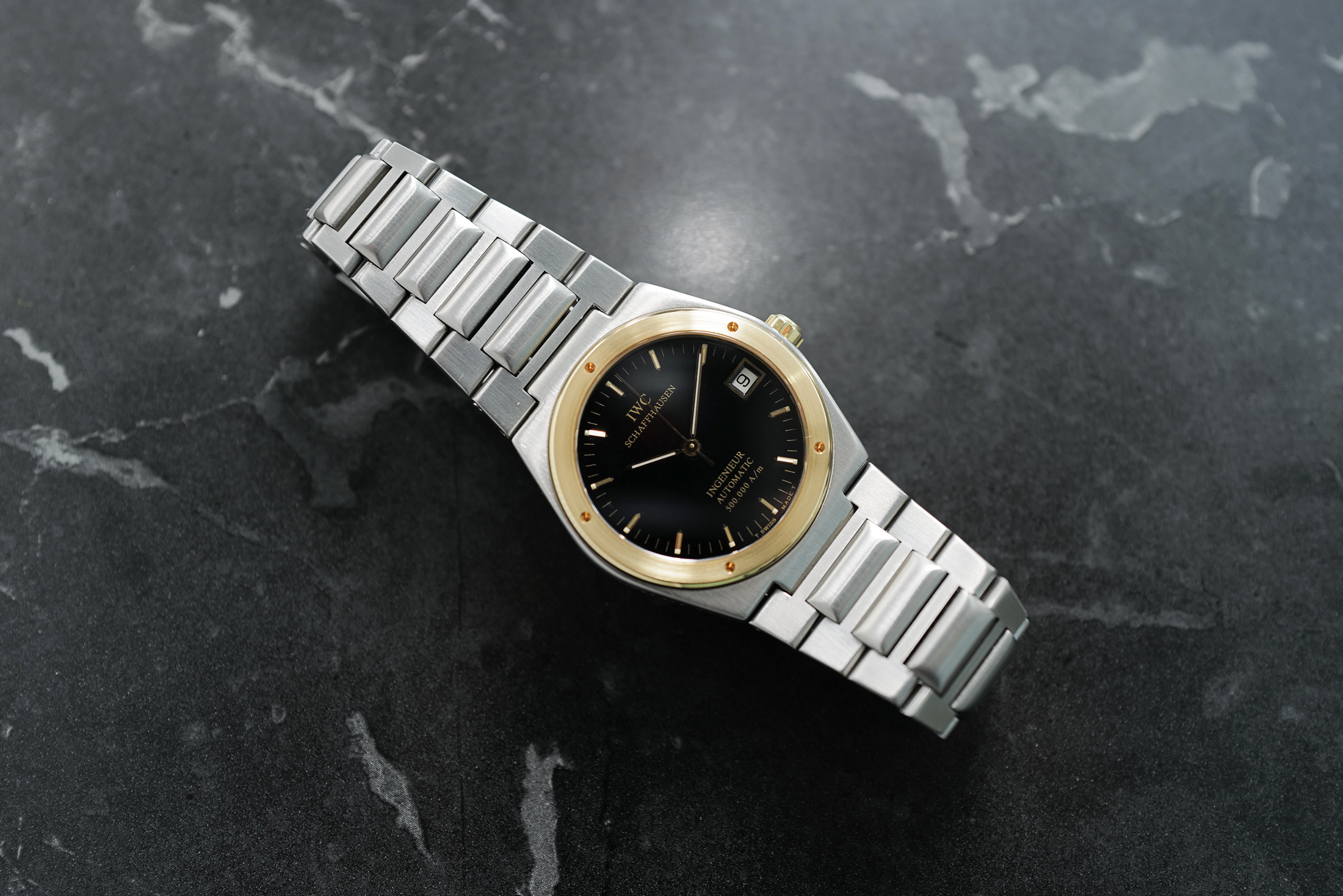 ヴィンテージのインヂュニア、ゴールドベゼルモデル