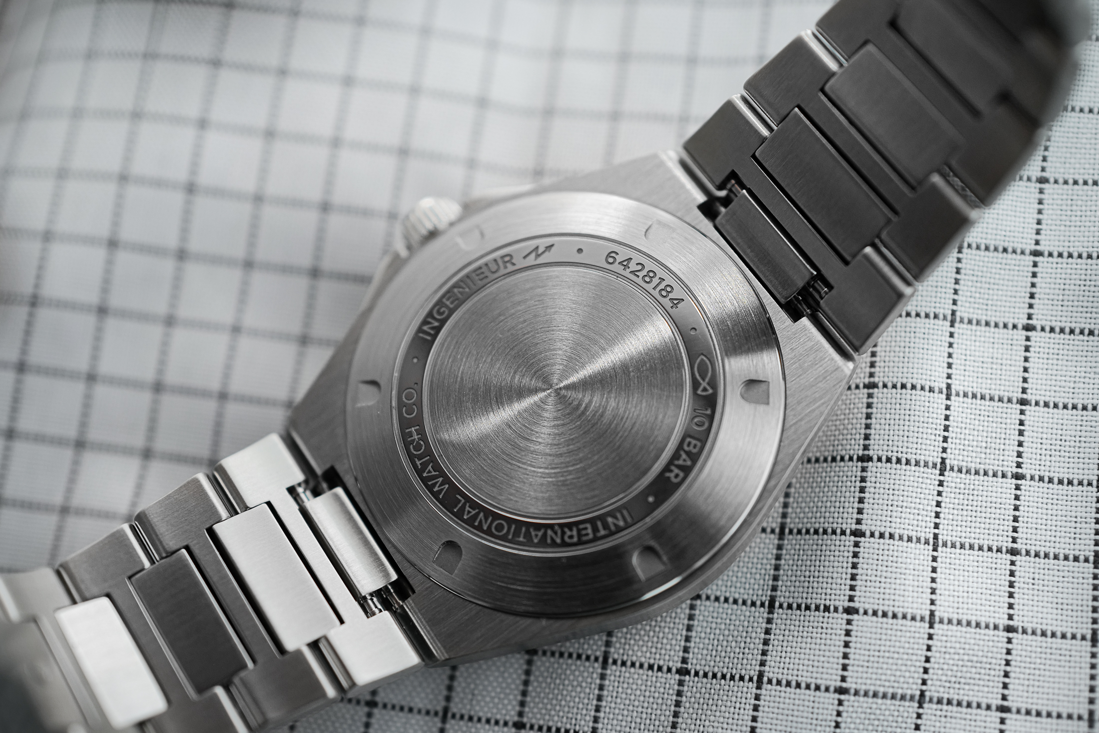 IWC　インヂュニア オートマティック 40の裏蓋