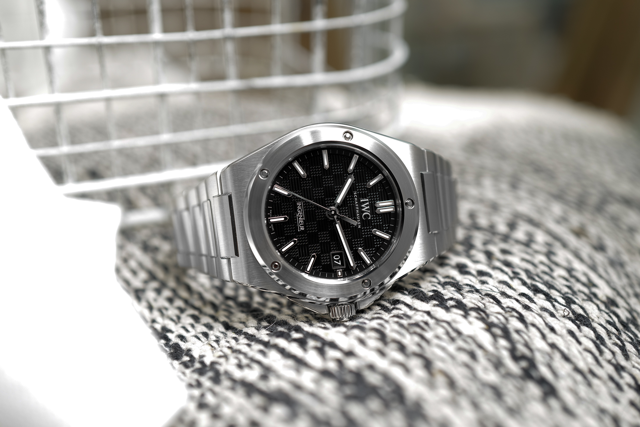 IWC　インヂュニア オートマティック 40、ブラック文字盤のイメージカット