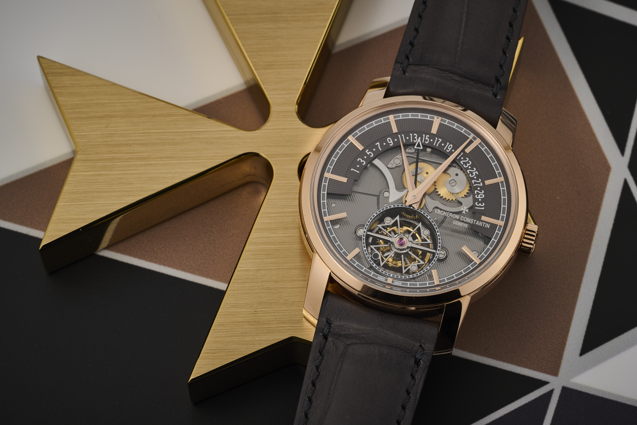 ヴァシュロン・コンスタンタン　トラディショナル・トゥールビヨン・レトログラード・デイト・オープンフェイスのイメージ