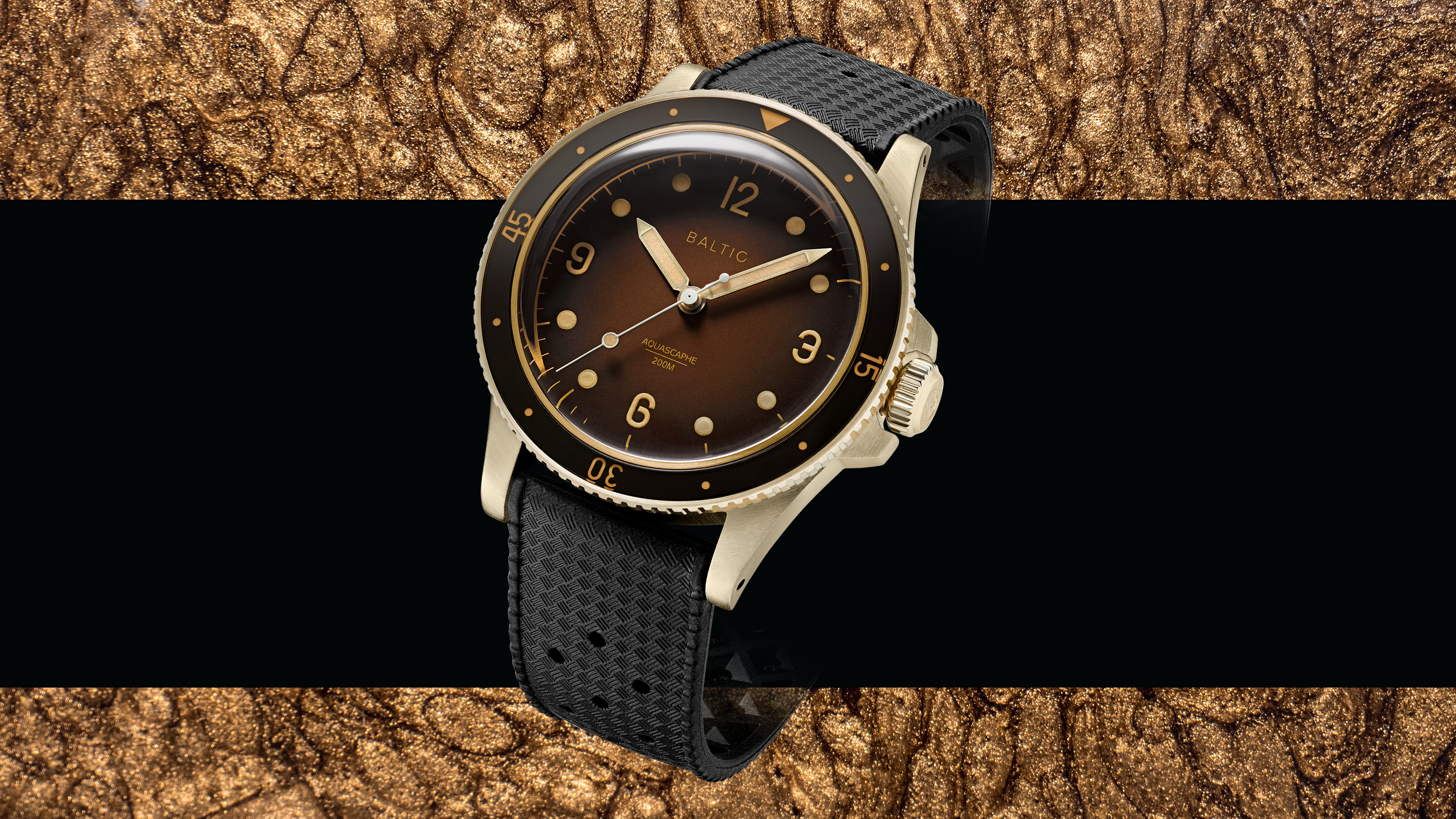 バルチックから、アクアスカーフ ブロンズ マロンが登場