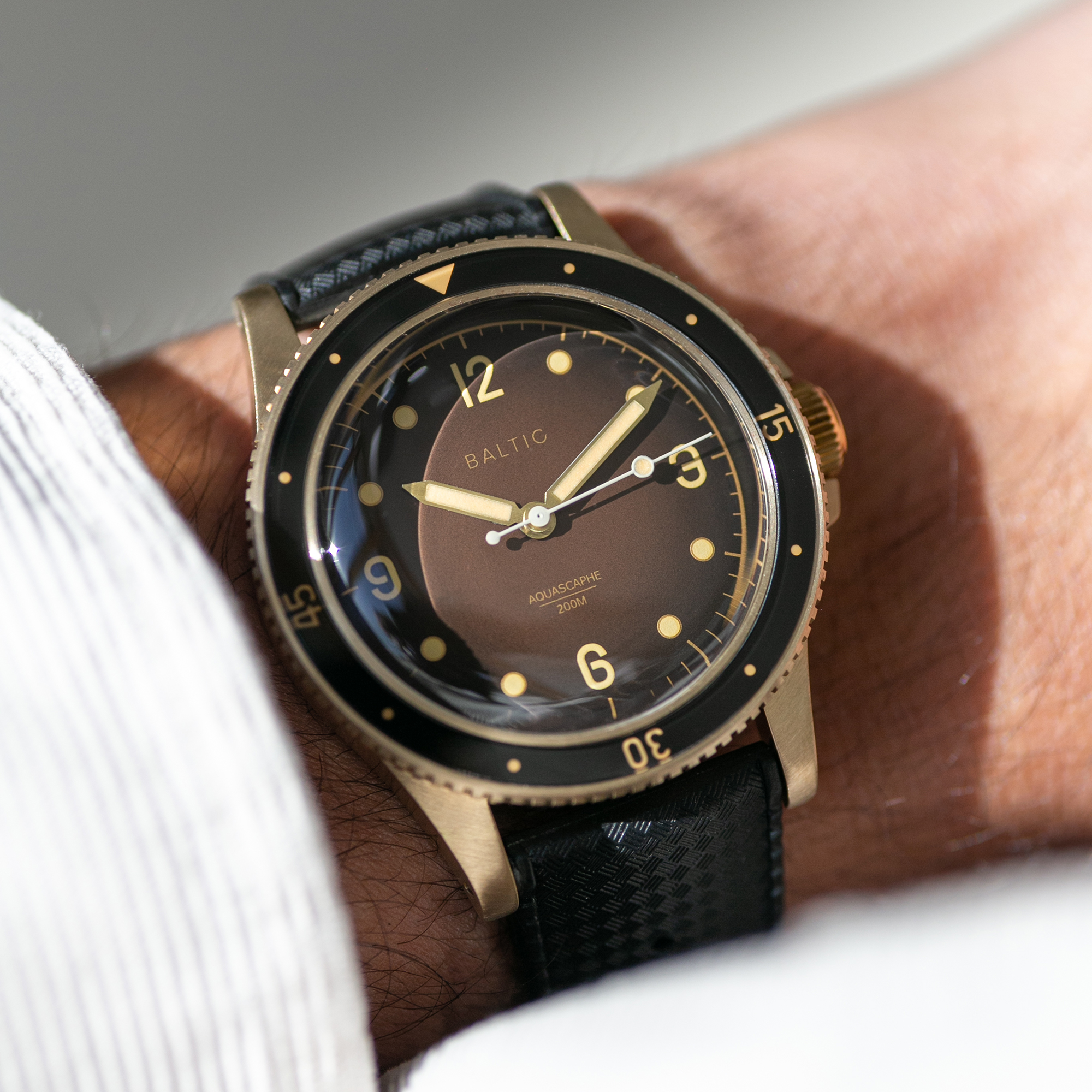 Baltic Aquascaphe Bronze on wrist