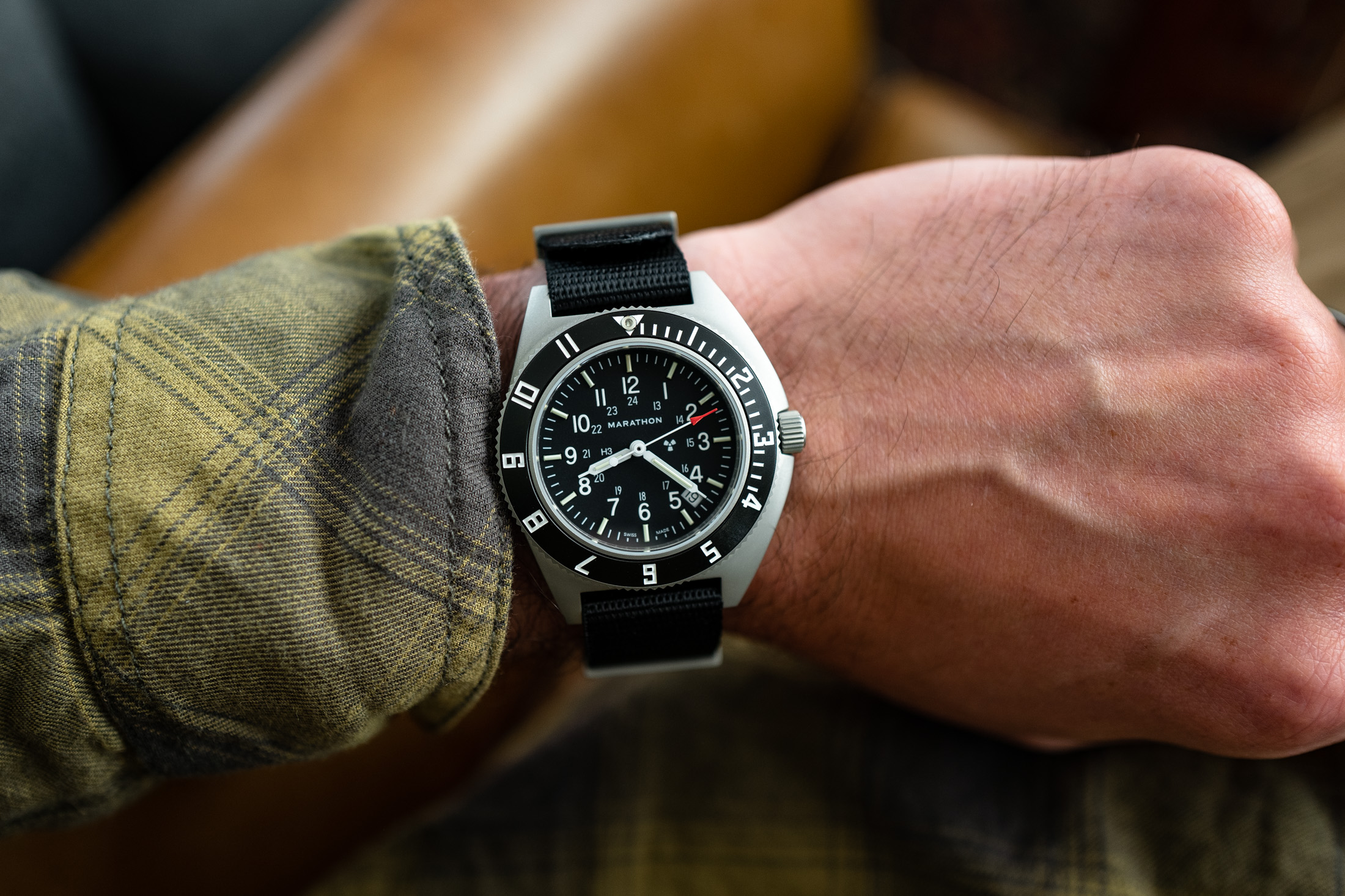 The movement also features ETA's PreciDrive thermo-compensation and the HeavyDrive system, which can detect a shock to the movement and use the motor to prevent the hands from skipping. The movement is mounted in the case using a screwed metal movement mo