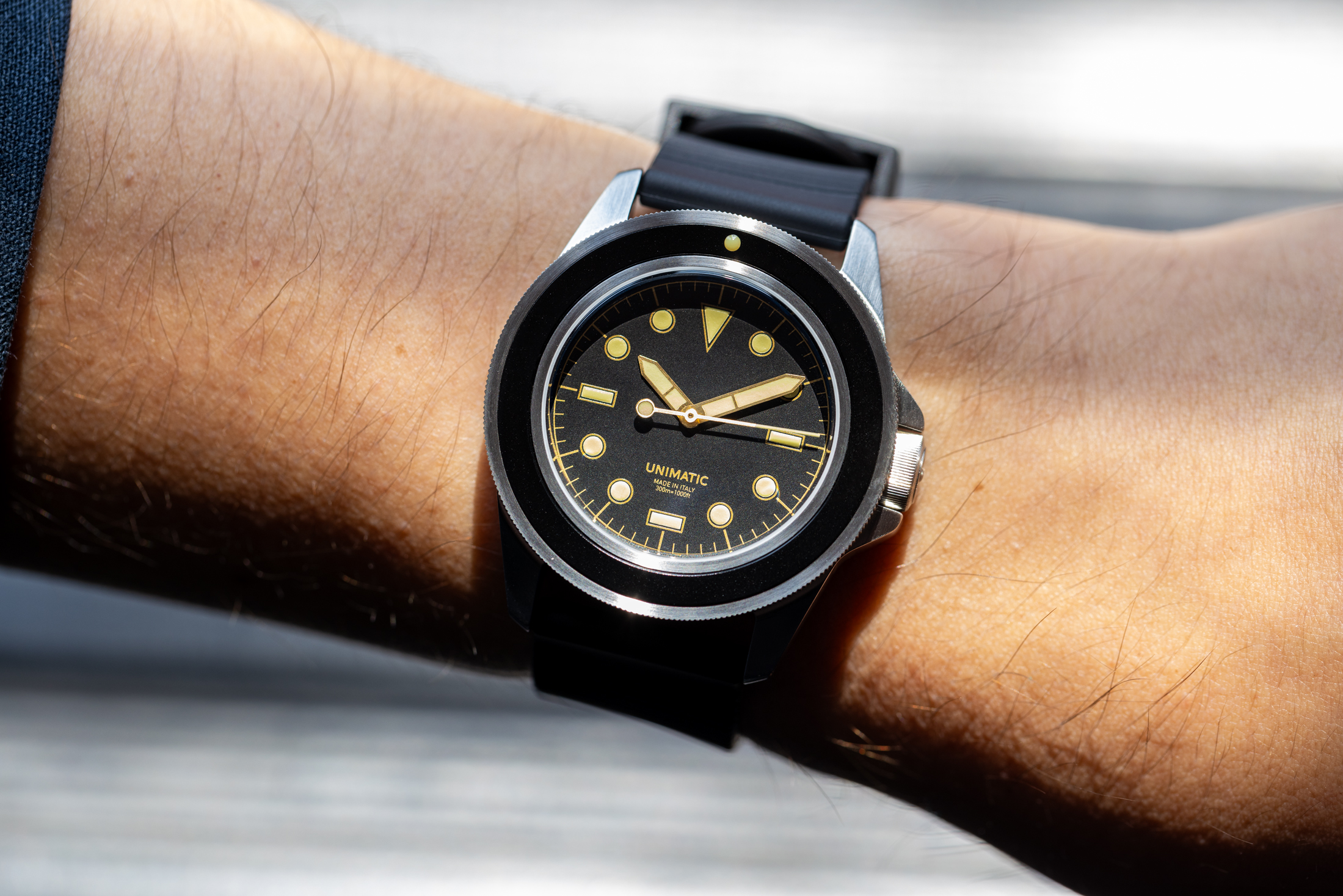 Introducing: ウニマティック シリーズ8にブラックコレクションが登場（編集部撮り下ろし） - Hodinkee Japan （ホディンキー  日本版）