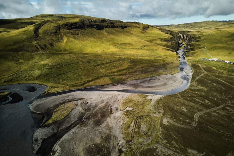 River near Fjaðrárgljúfur