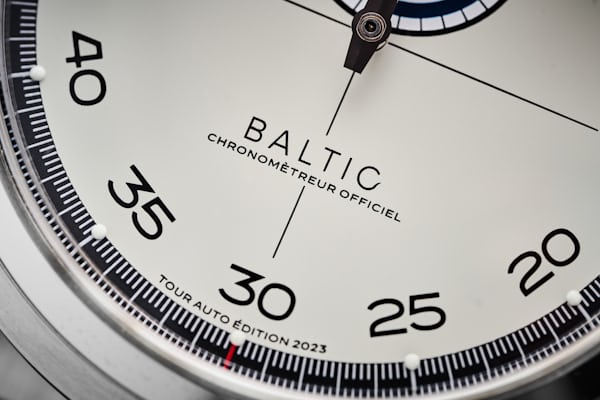 Baltic Tour Auto Dash clock