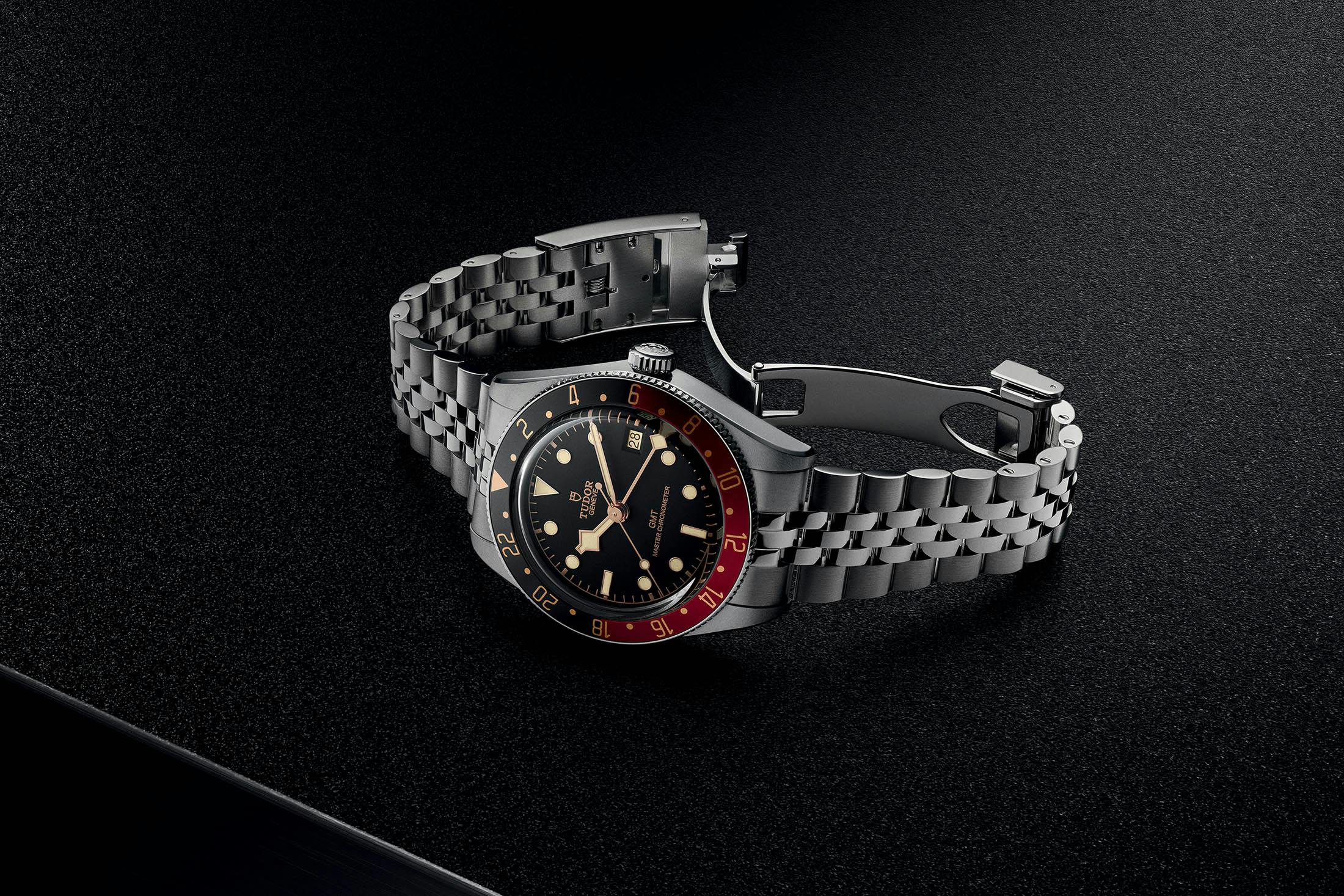 58 gmt lifestyle bracelet