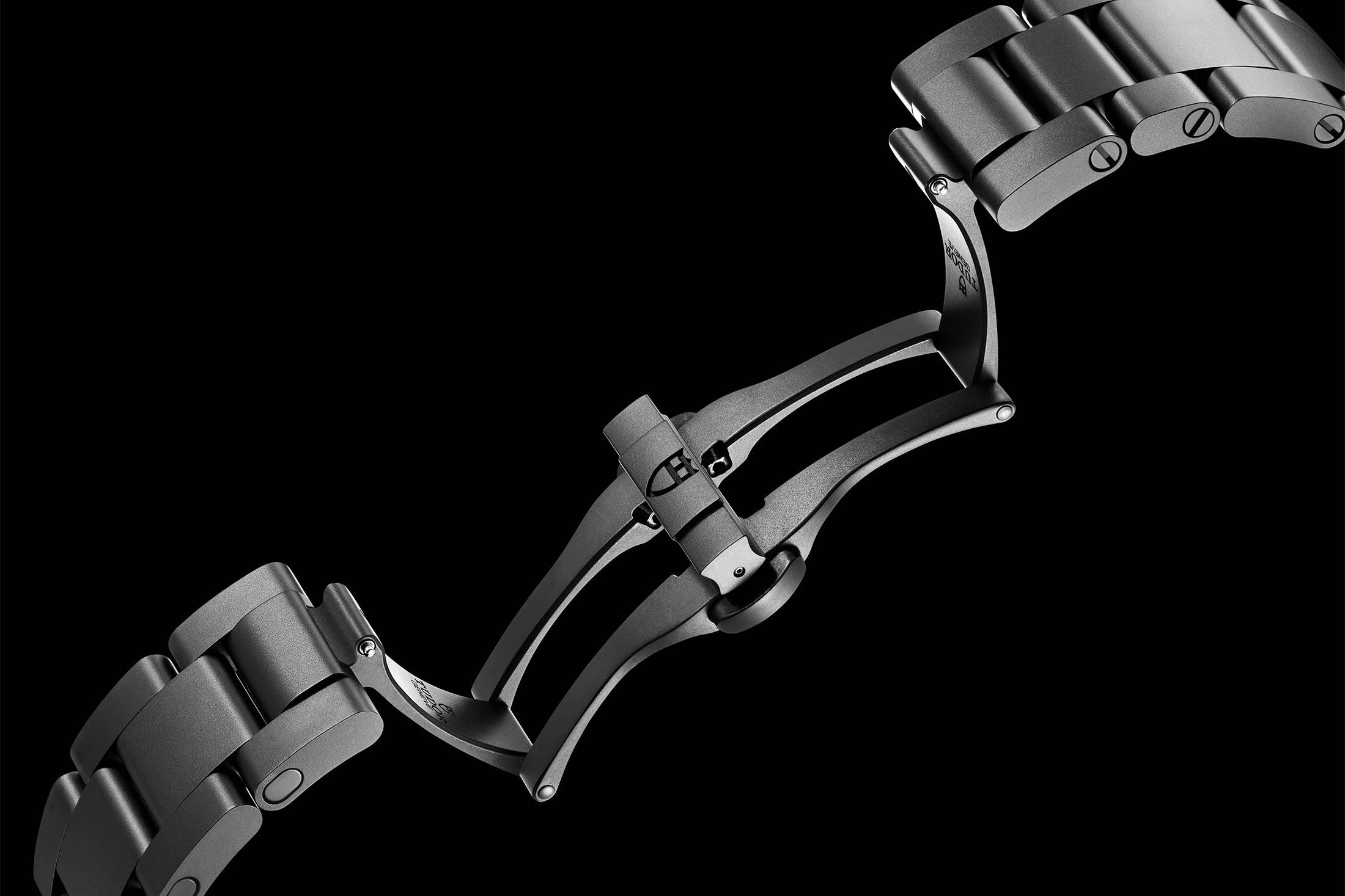 Black Bay Ceramic clasp open