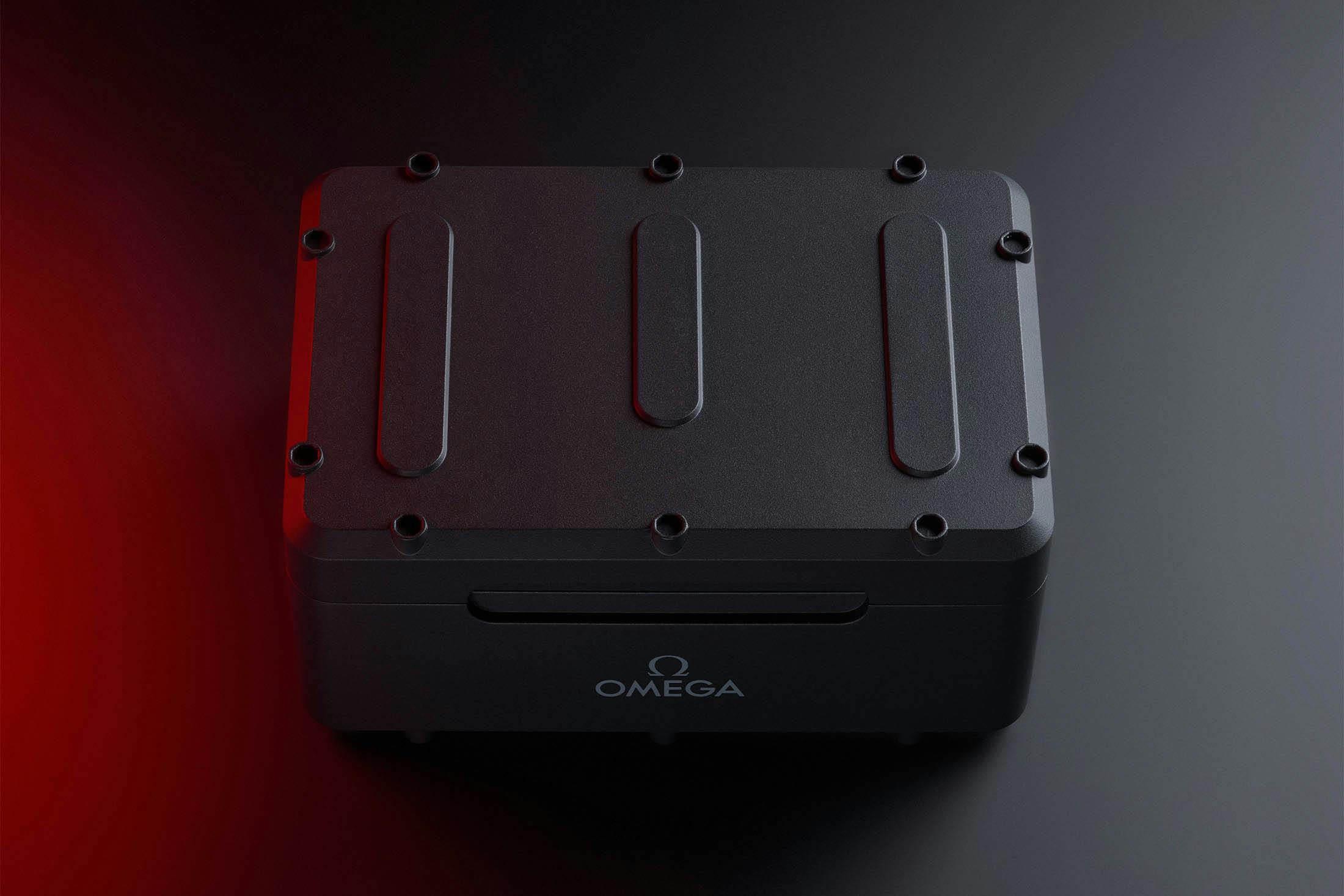 007 First Light Seamaster Chronograph Box