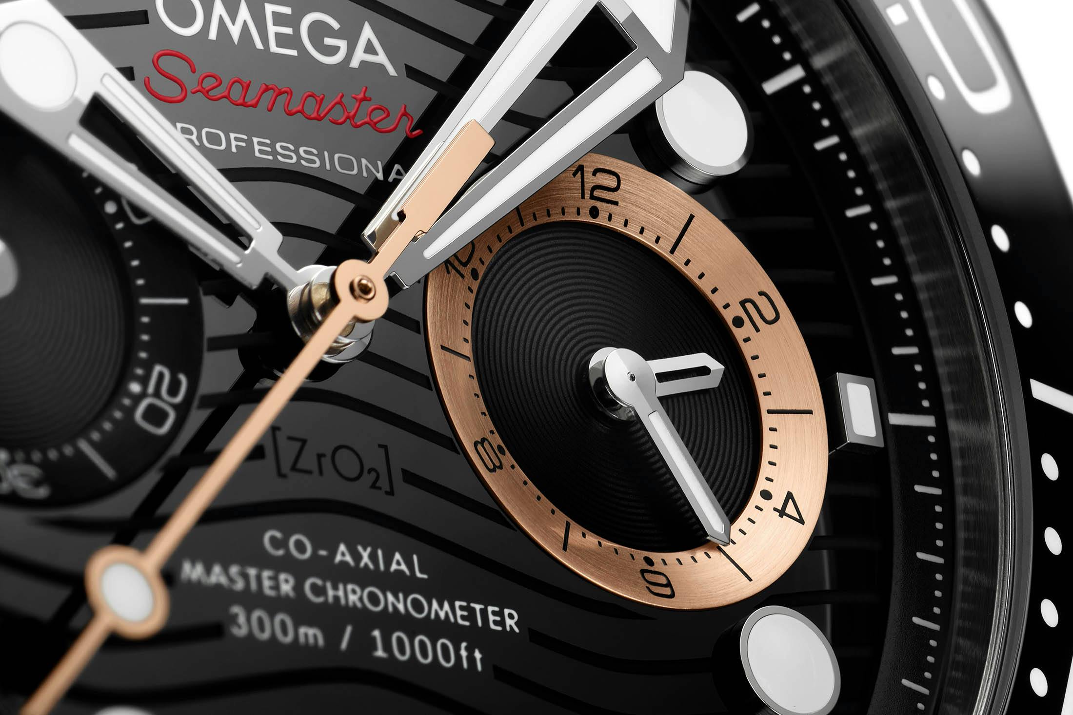 007 First Light Seamaster Chronograph Chronograph Counter Macro