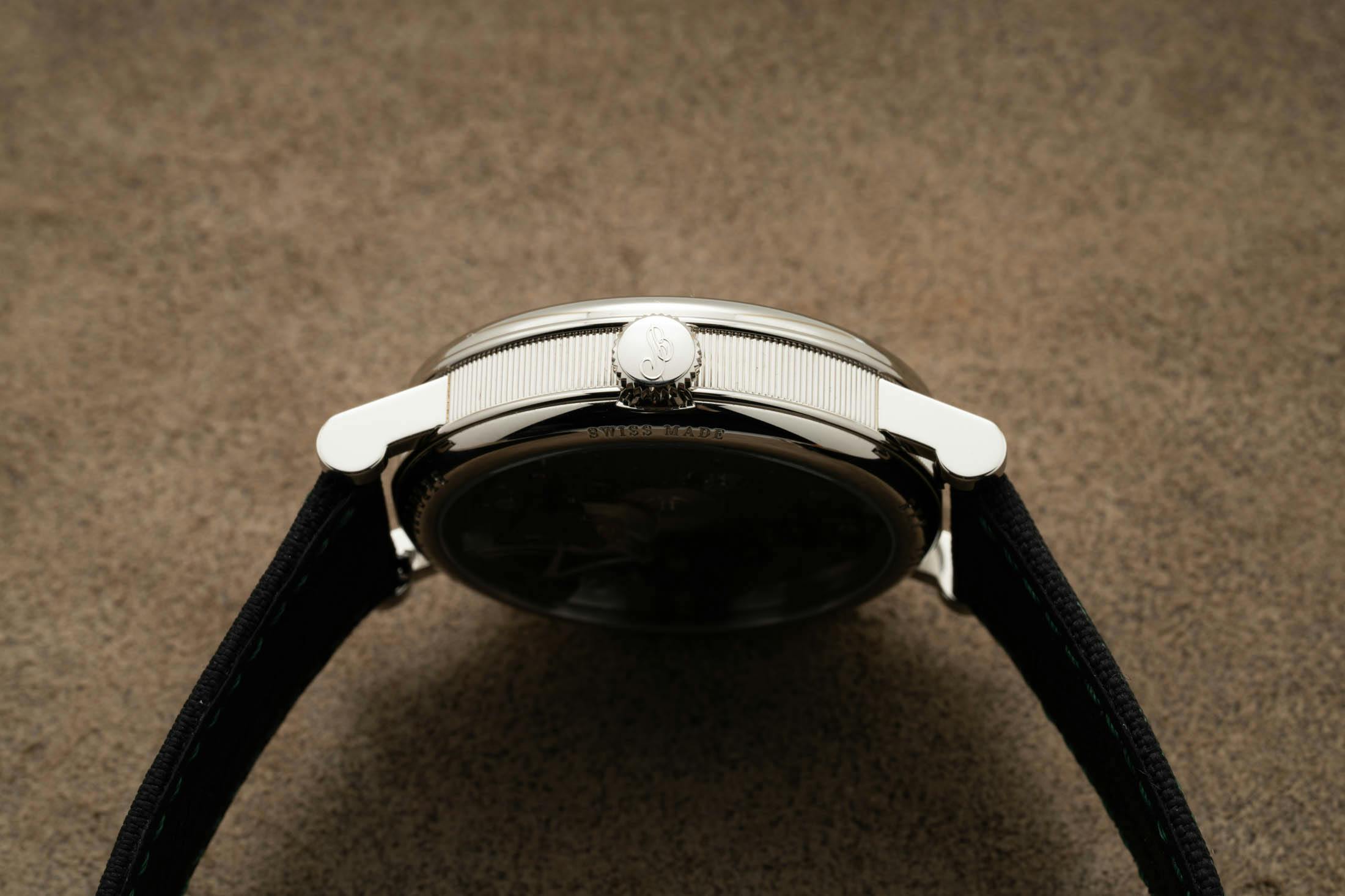 Breguet Tradition GMT Crown Shot