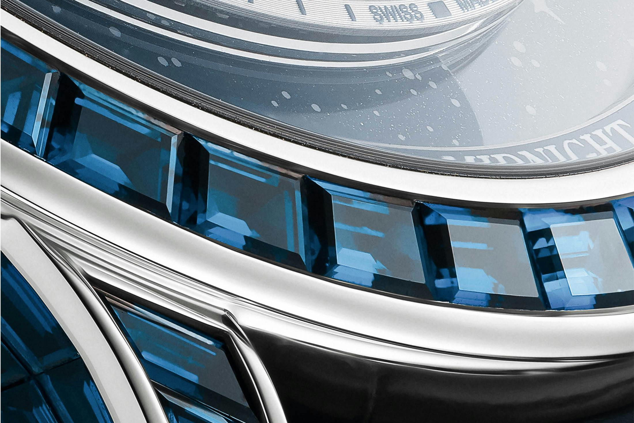 Krayon Parhelion Bezel Macro