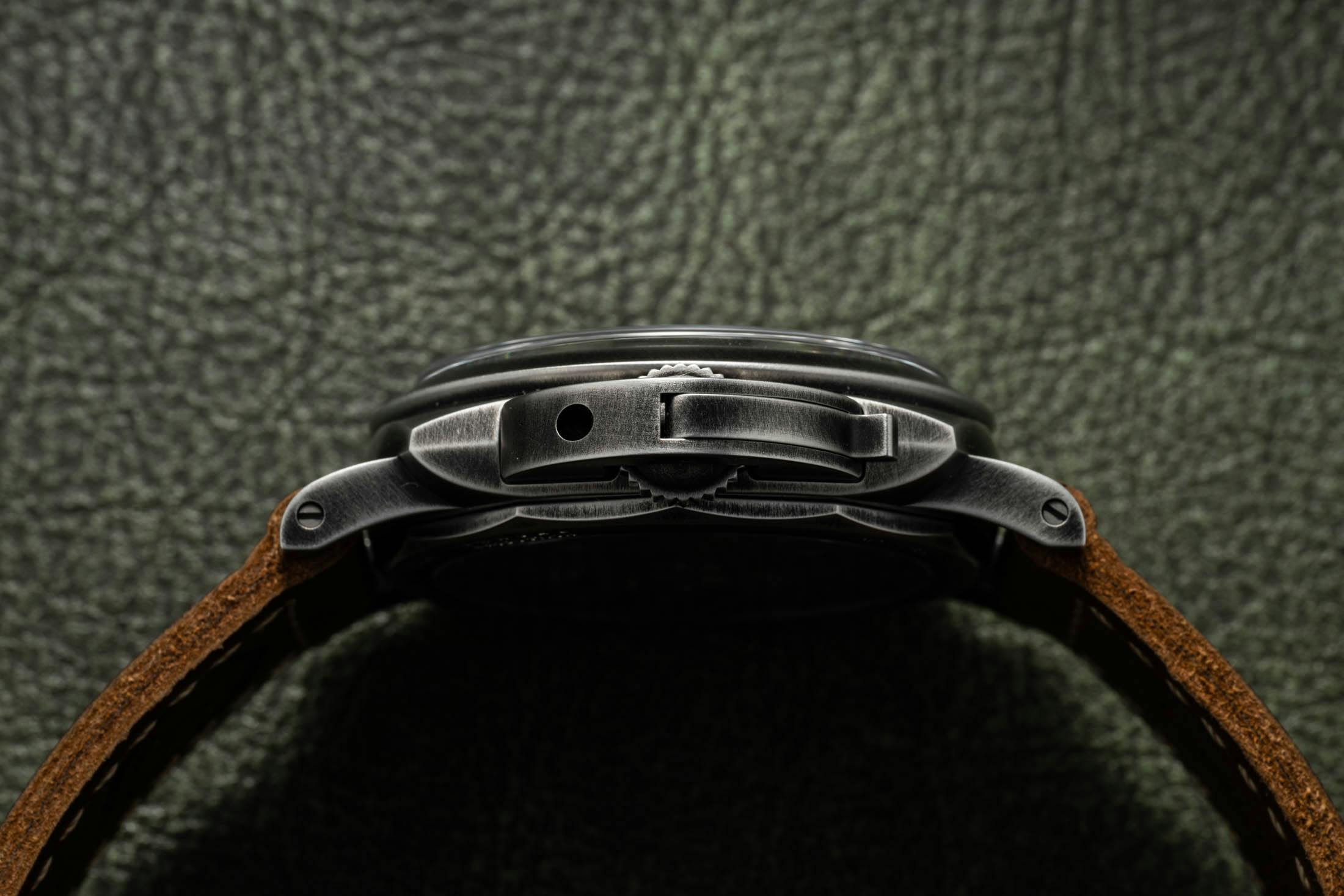 PAM07133 Crown Side Case