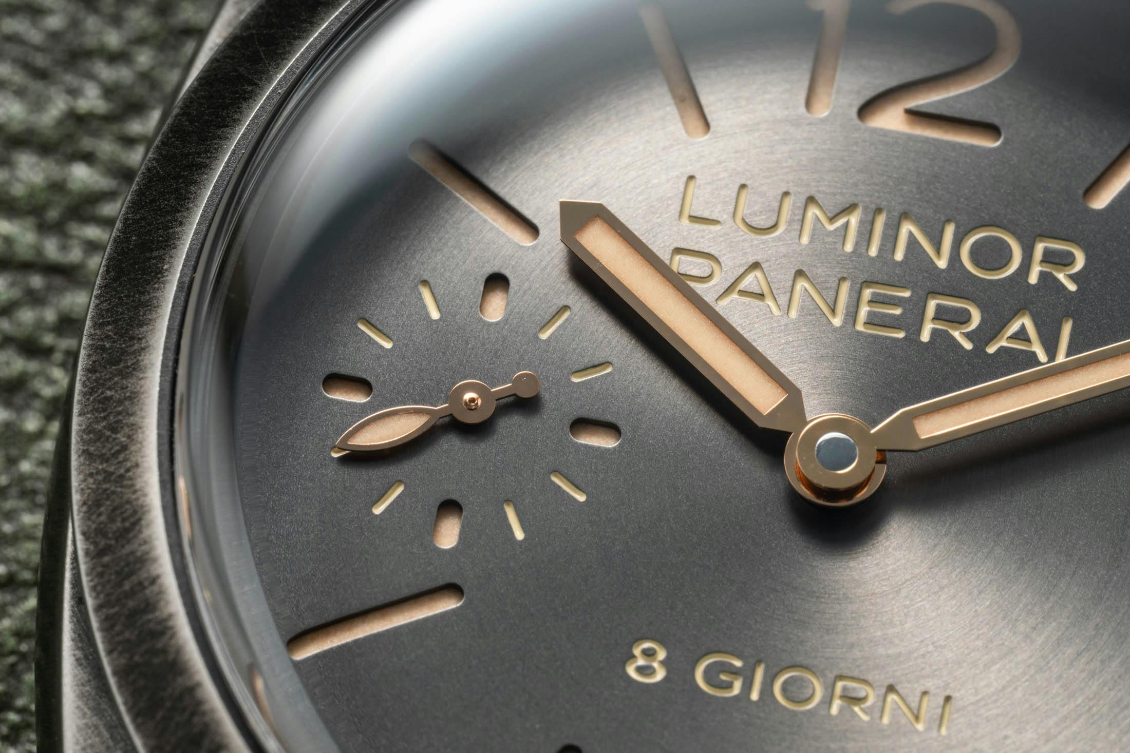 PAM07133 Dial Small Seconds Macro