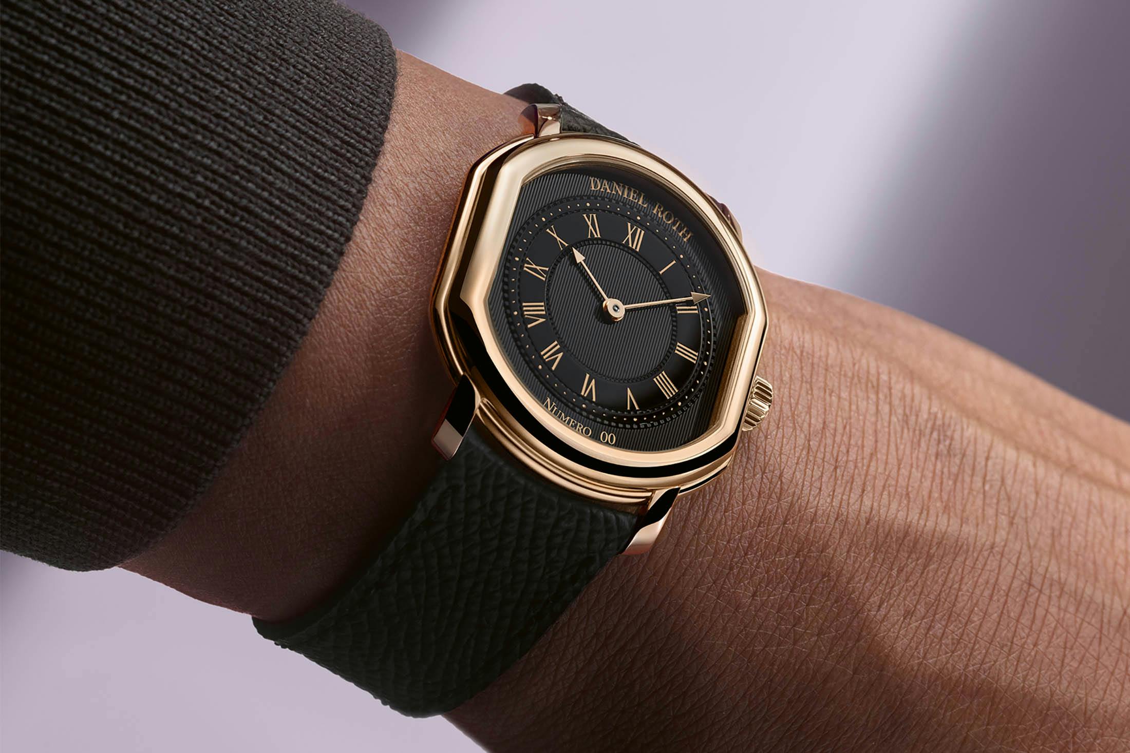 Daniel Roth Extra Plat Gilt Wristshot