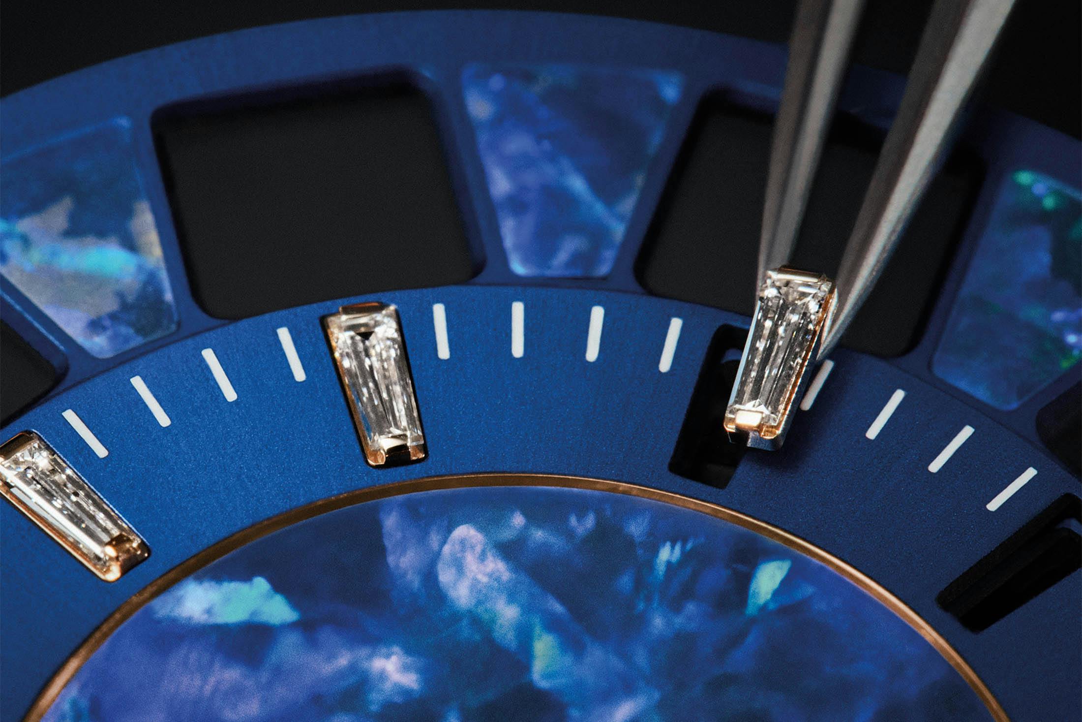 Louis Vuitton Spin Time Diamond Setting