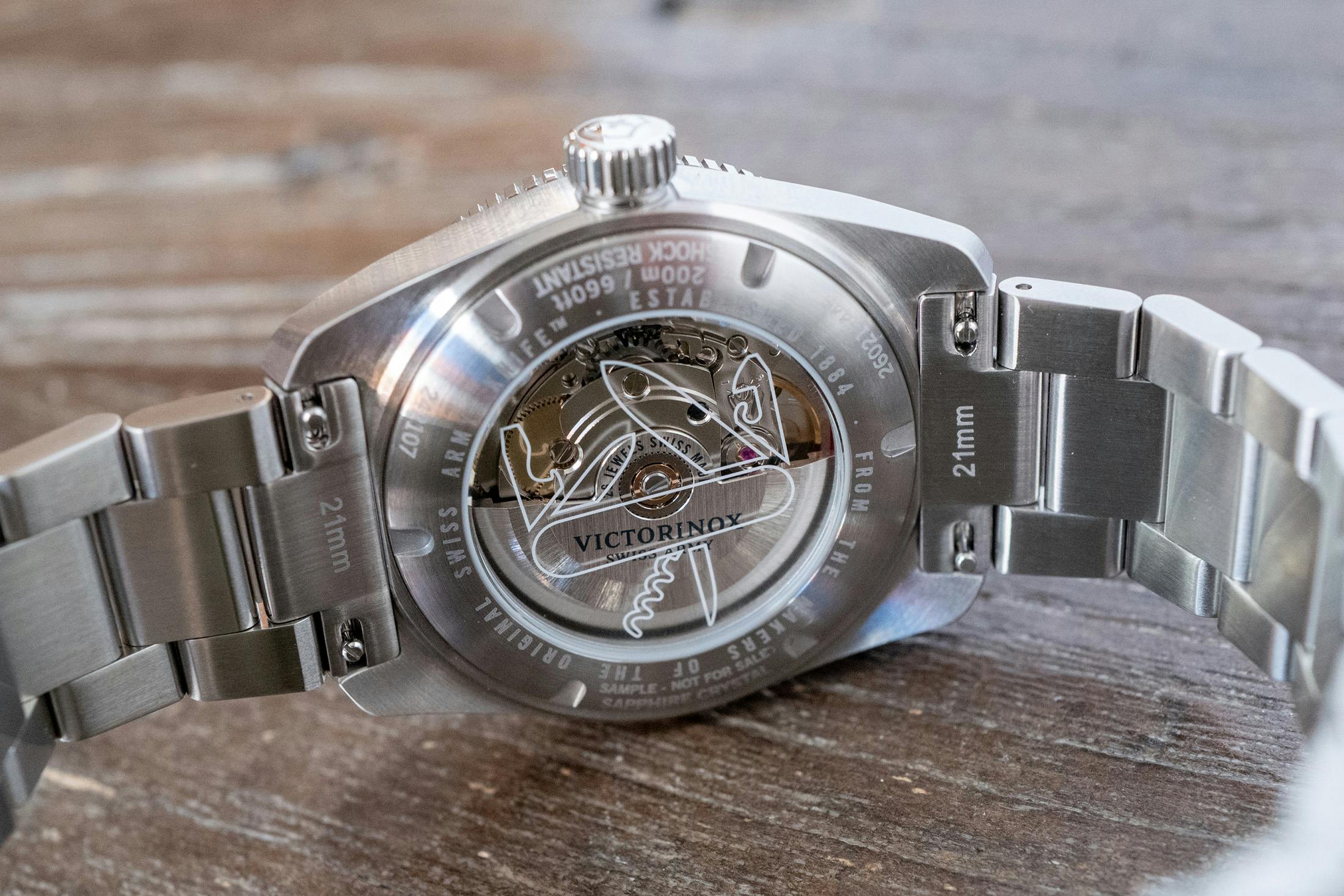 Victorinox Maverick Caseback