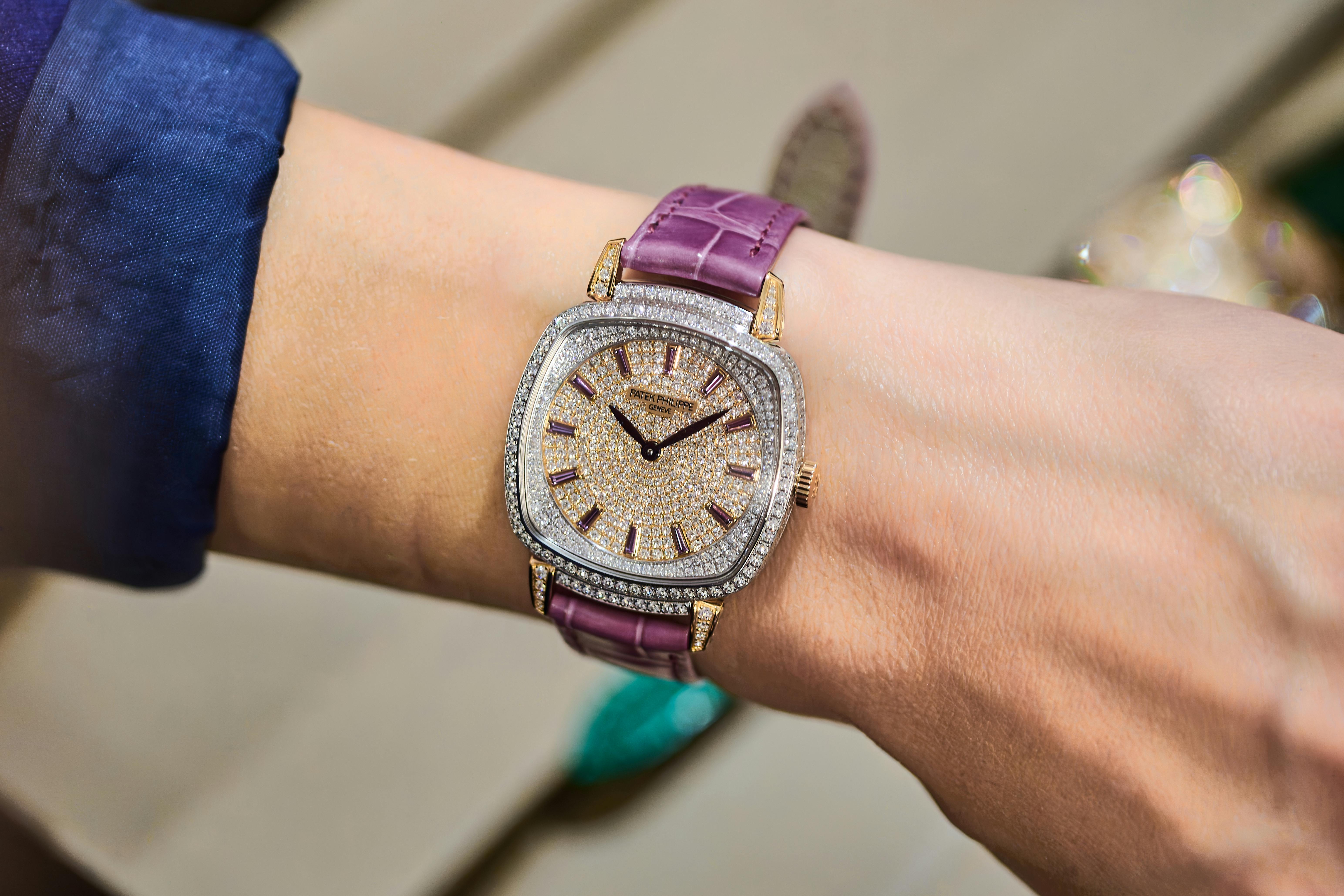 Patek Philippe Revisits The Ladies First With The New Gondolo