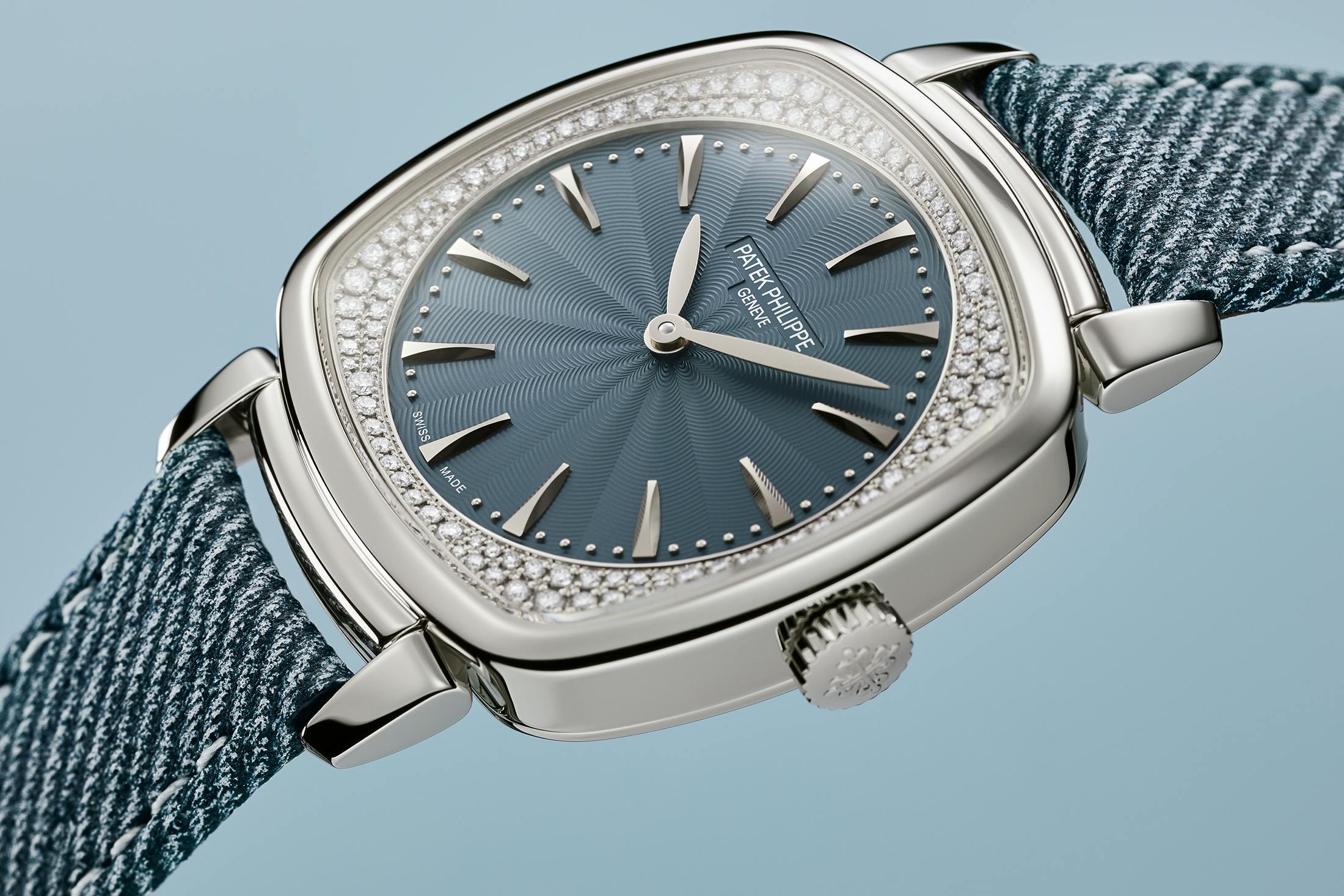 Patek Philippe Revisits The Ladies First With The New Gondolo