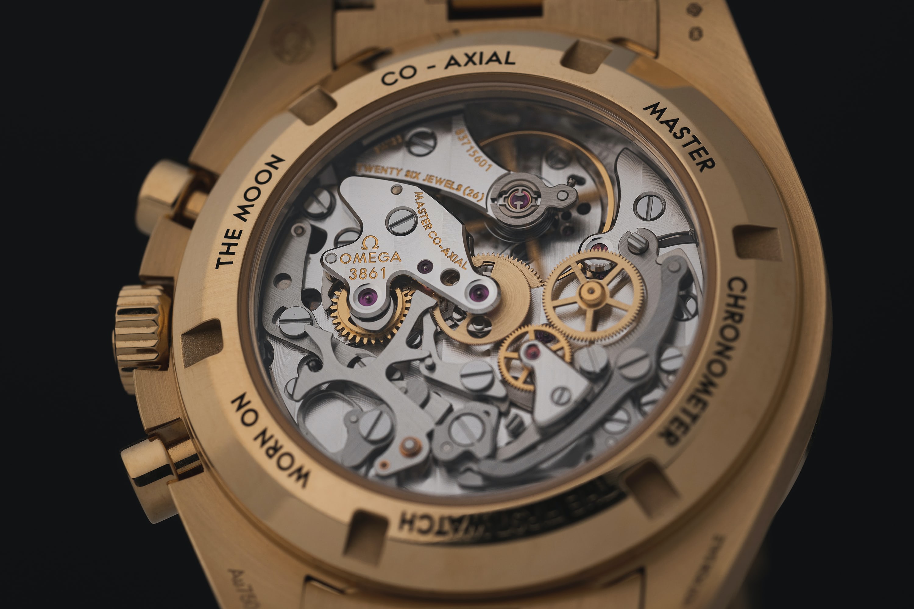 caseback of the Omega Moonshine Gold Speedmaster 