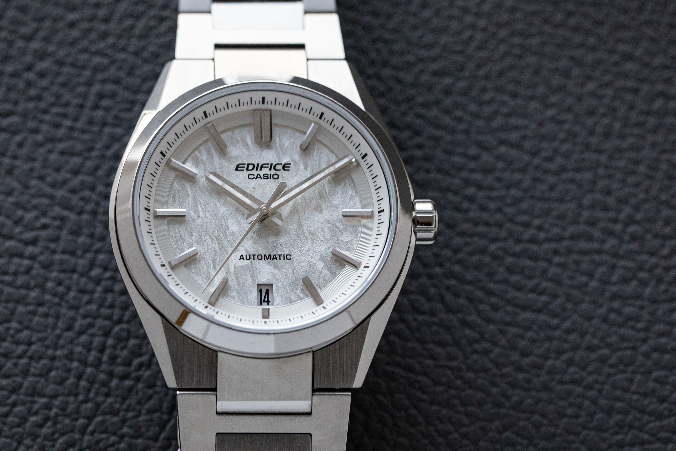 カシオ初の機械式時計、エディフィス EFK-100の価値を問う