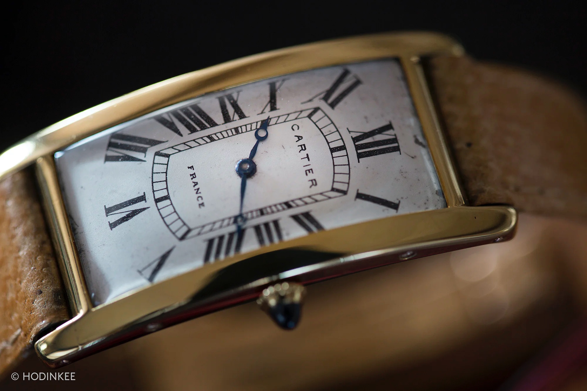 Cartier Cintrée dial