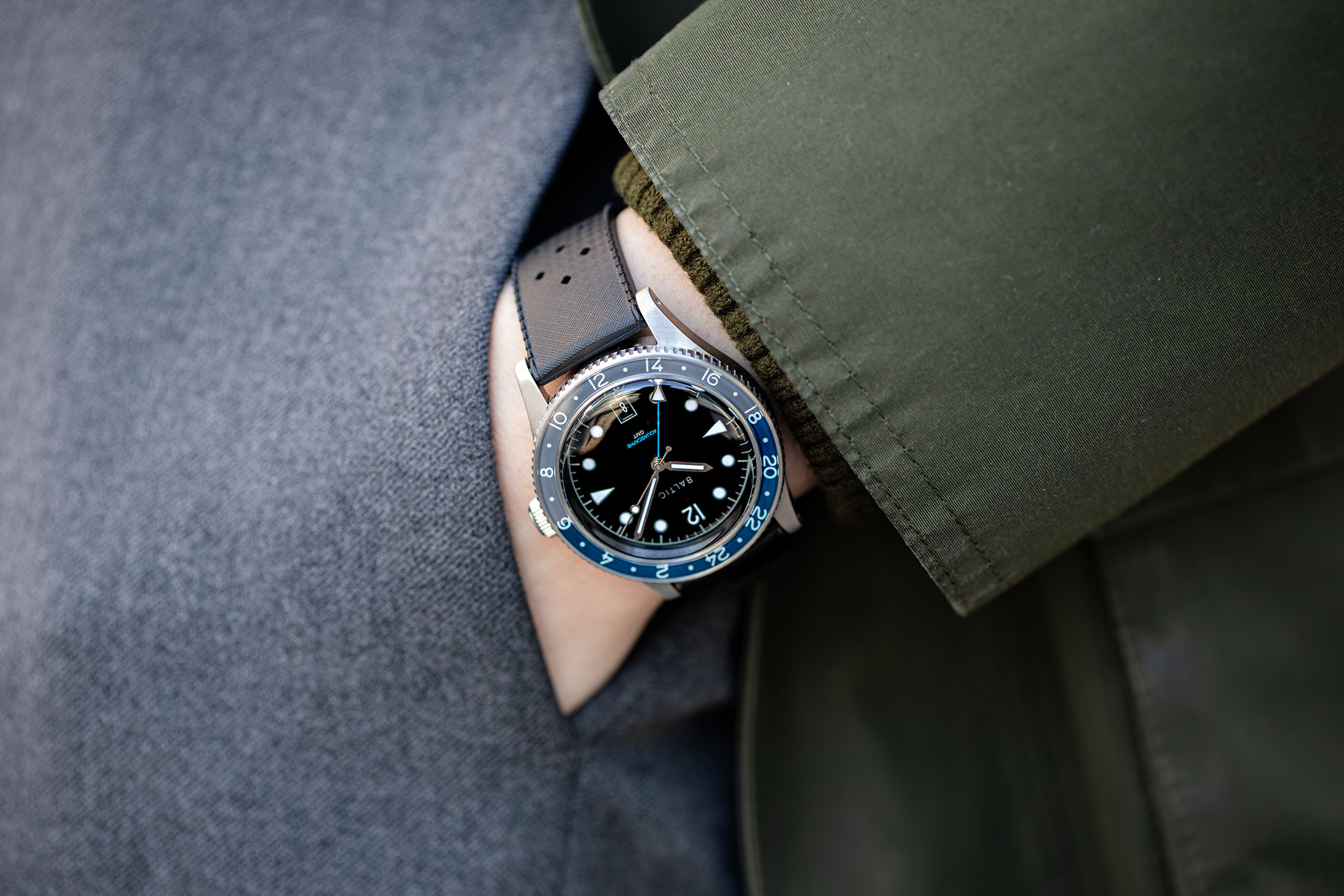 自動巻きGMT腕時計 青黒ベゼル　SEIKO TMIムーブメント SEIKO5 GMT| 国内ブランド腕時計・輸入腕時計販売・時計修理の