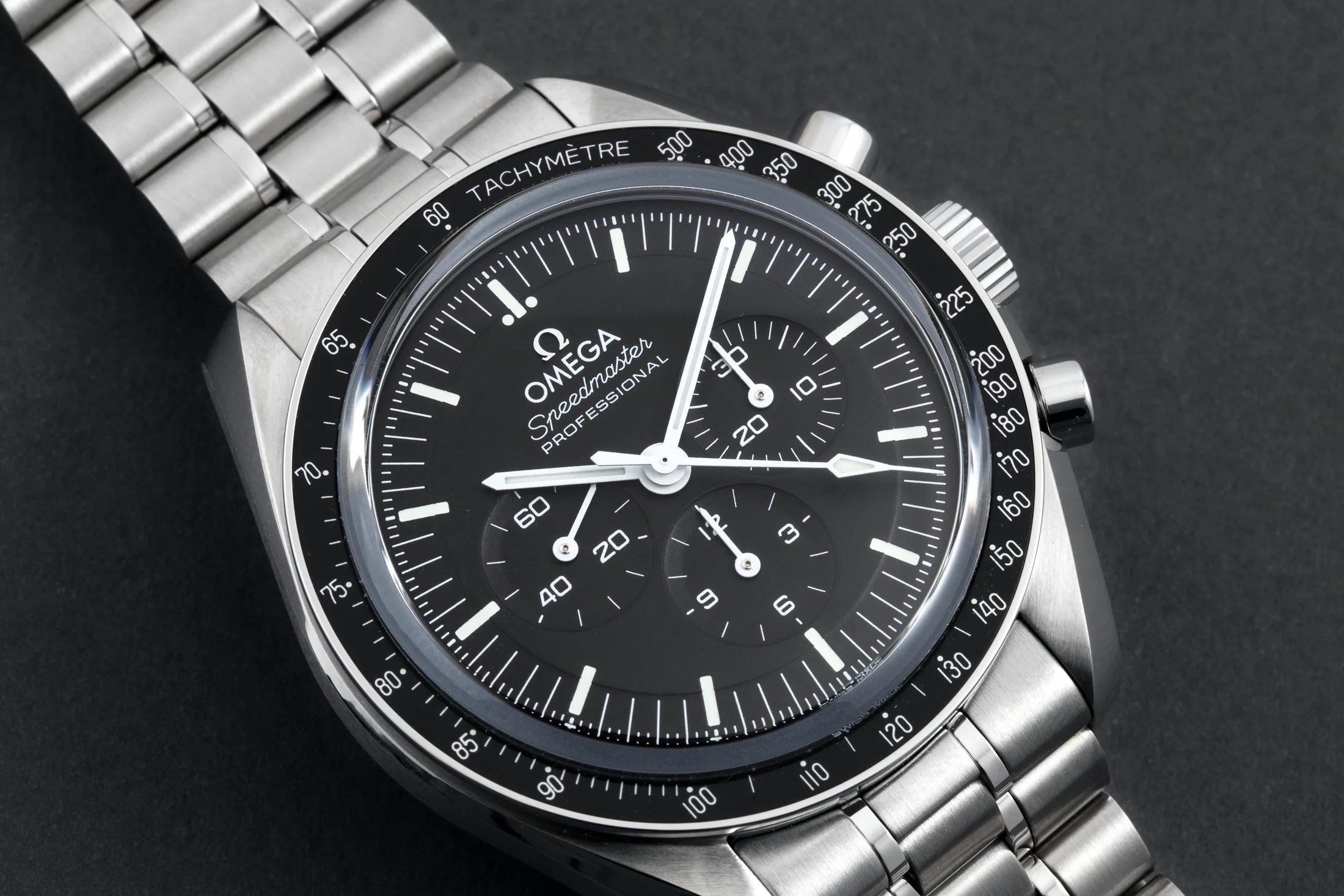 omega speedmaster 2021