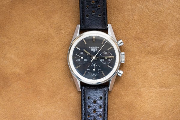 2447N Carrera watch on a leather surface