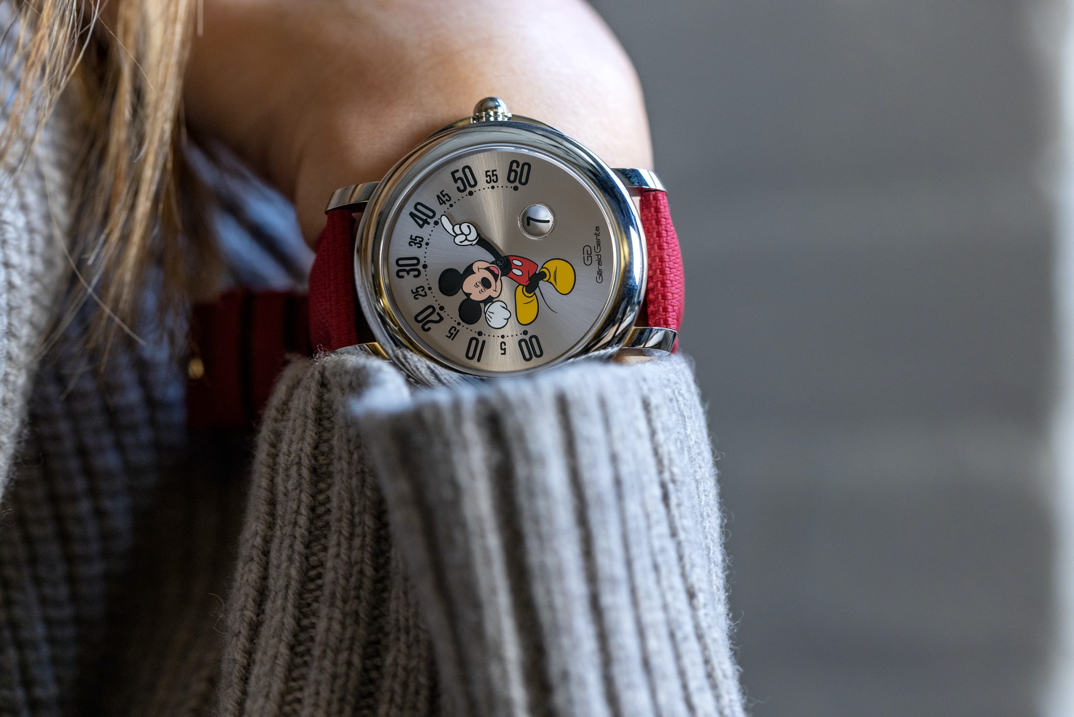 Bulgari Gérald Genta Arena Retrograde With Smiling Disney Mickey Mouse wrist shot