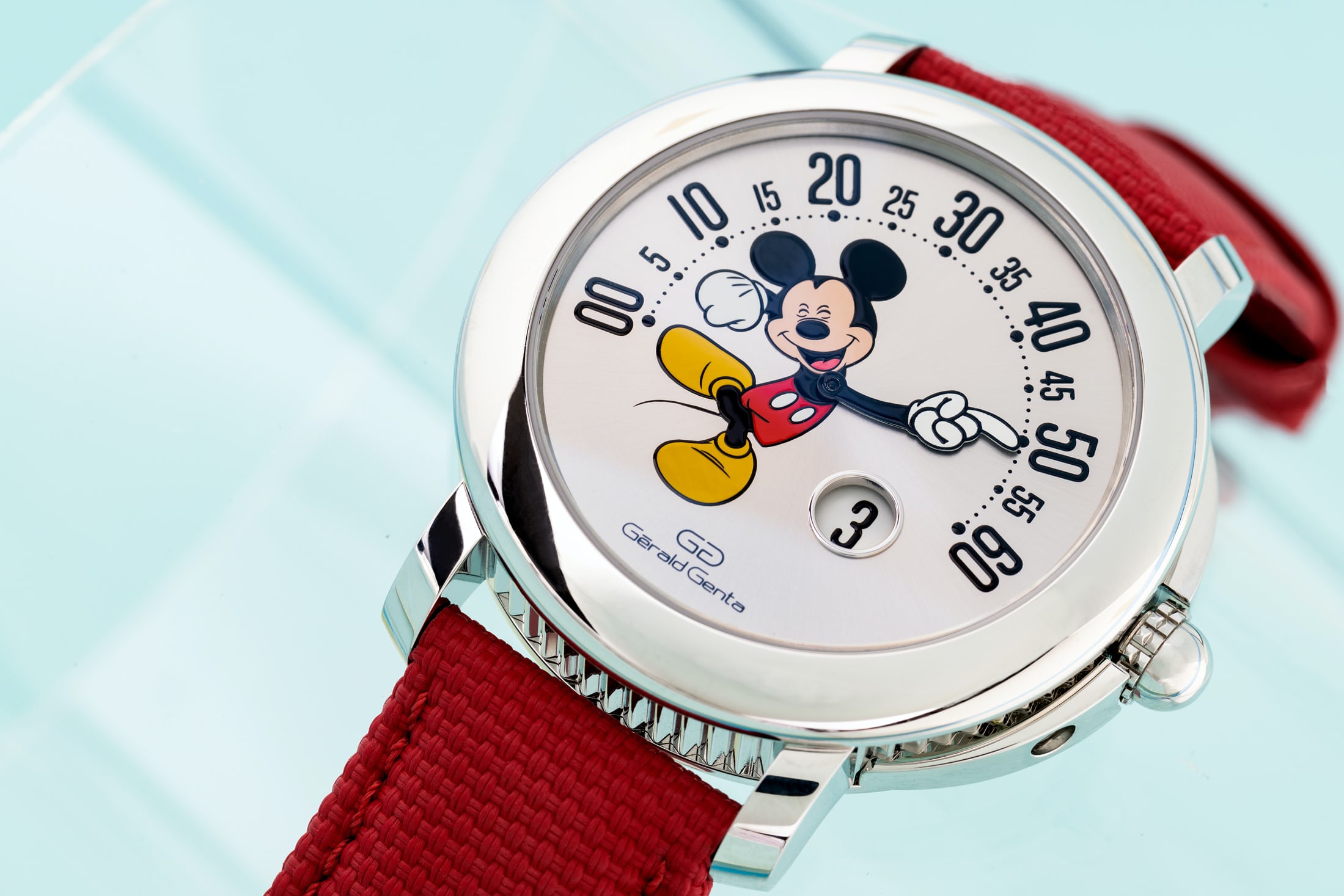Bulgari Gérald Genta Arena Retrograde With Smiling Disney Mickey Mouse