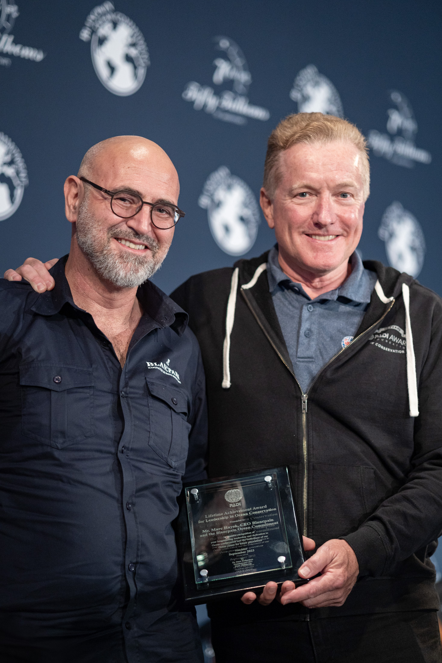 ブランパンがPADIから海洋保護におけるリーダーシップに対する生涯功労賞を受賞