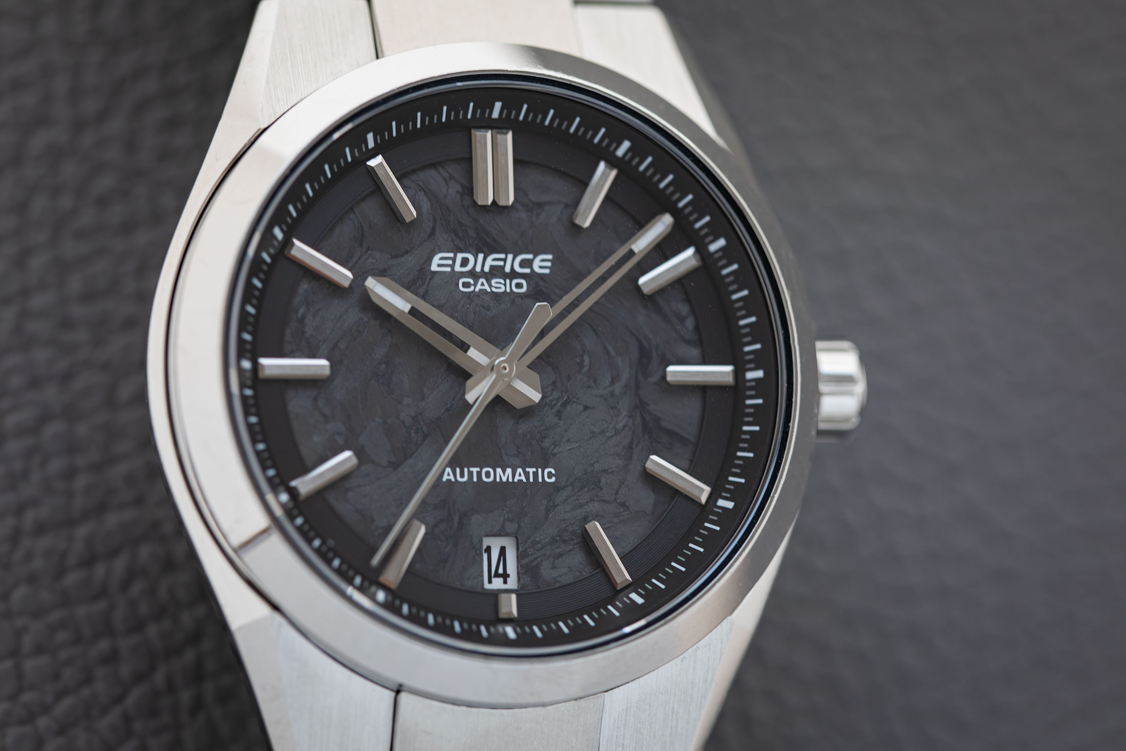 カシオ初の機械式時計、エディフィス EFK-100の価値を問う