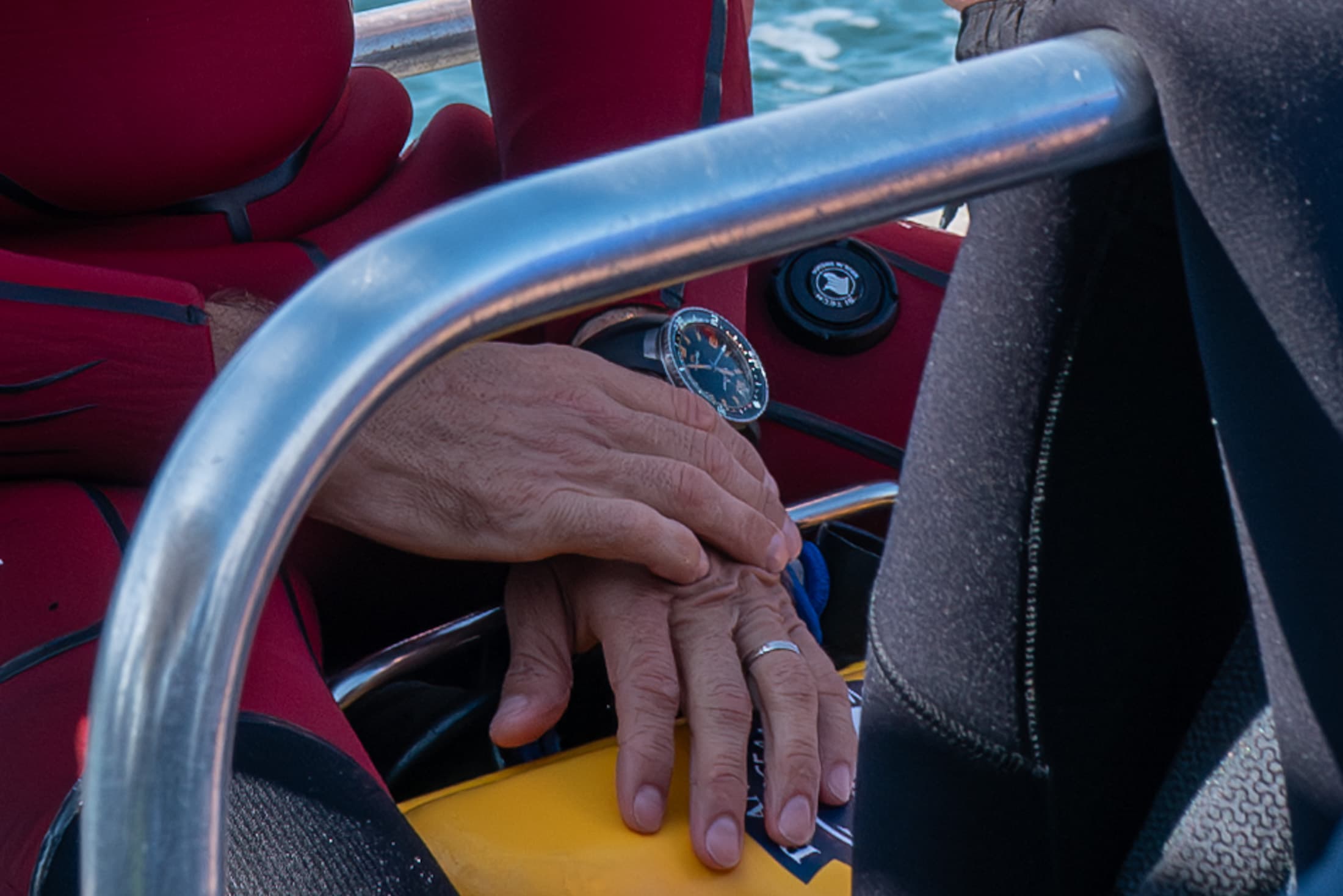 フィフティ ファゾムス テック ゴンベッサのリストショット