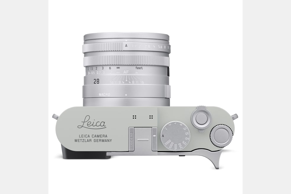 Introducing: ライカ Q2 “Ghost” Set By HODINKEE ライカとの Introducing: ライカ Q2 “Ghost” Set By HODINKEE ライカとの