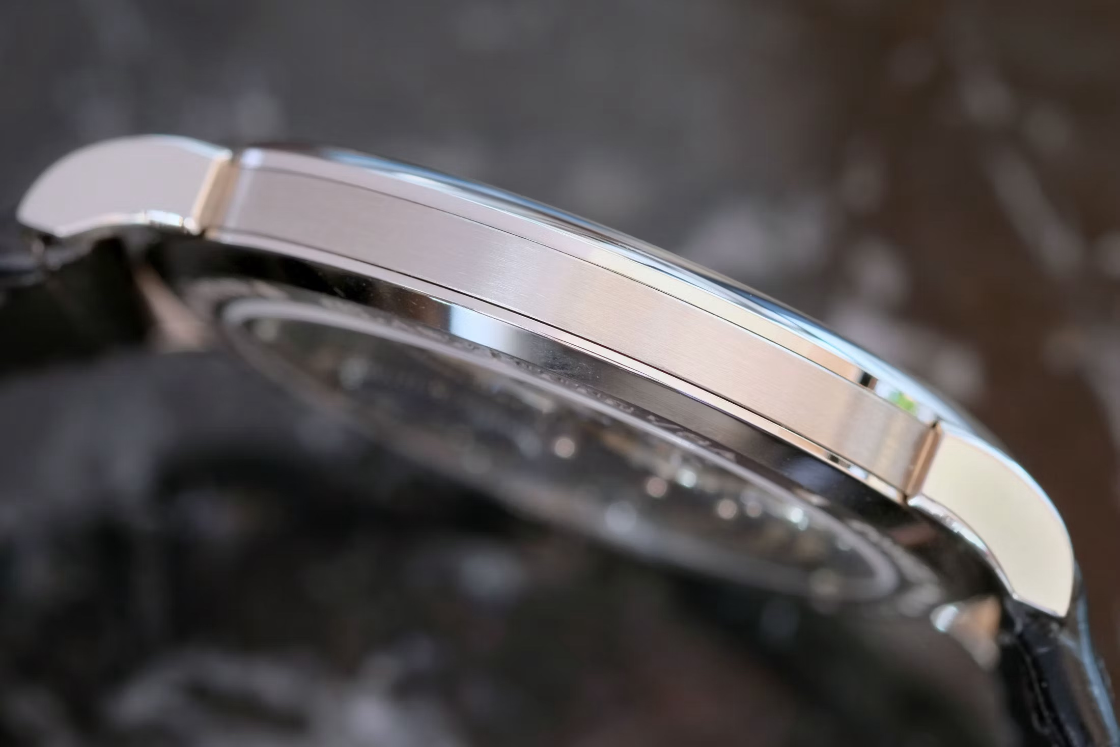 lange sohne saxonia thin case finishing 